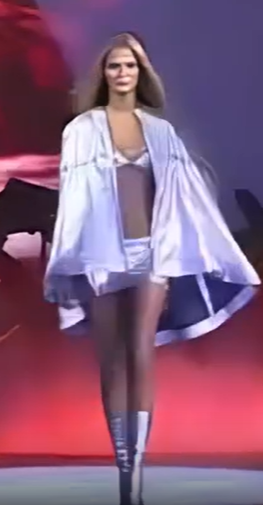 你还在被无依据猜测欺骗柚木提娜有码图片